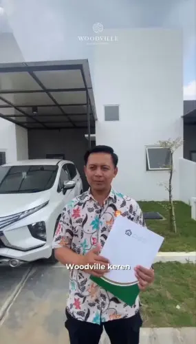 Serah terima unit Woodvile Residence 